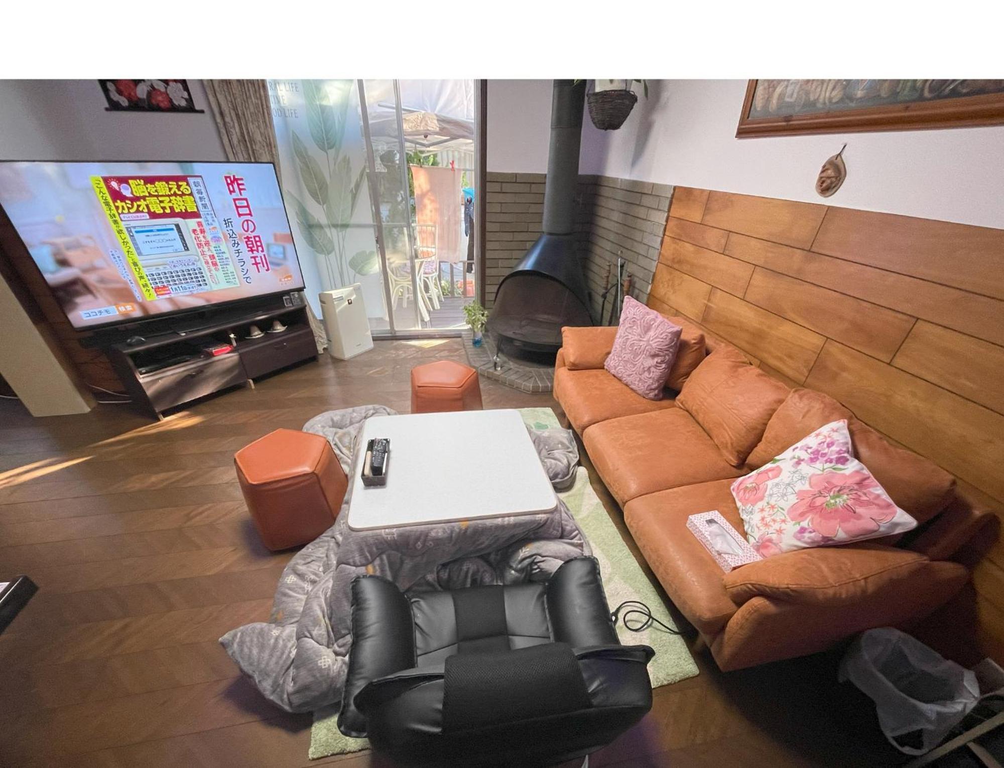 Tokyo Downtown Tatami House: Multinational TV & BBQ Corner Hotel Exterior photo